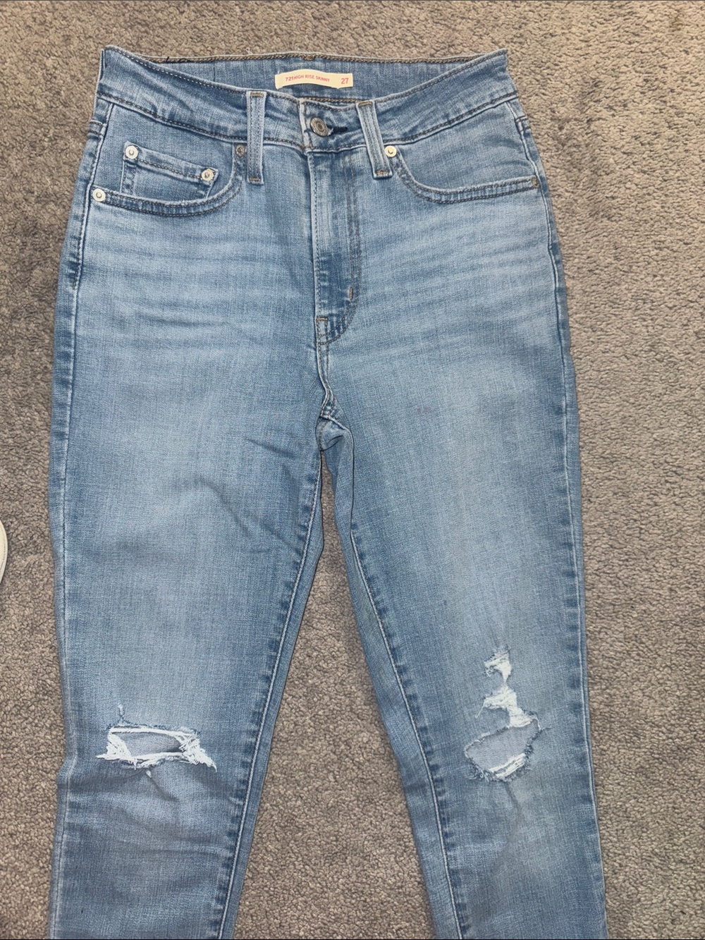 Levi’s Light Blue High Rise Skinny Distressed Jeans: Women Size 27